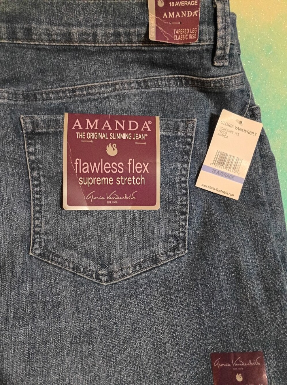 Gloria Vanderbilt Women's Classic Blue Relaxed Jeans - Picture 3 of 4